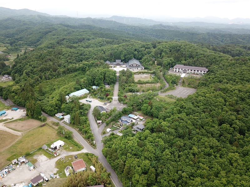 株式会社VPKで撮影したドローン空撮の神社の写真です。