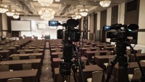 仙台市で開催された安全大会を2カメラでライブ配信。パワーポイントや動画の切り替え操作も対応し、安心の進行サポートをご提供しました。