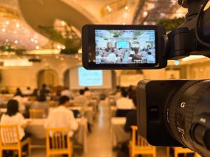 パレスへいあんでの企業研修会を撮影・編集し、アーカイブ映像を制作しました。研修やセミナーの記録から配信まで一括サポート可能です。